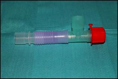 anestezijsko dihalno cev in spojko prozorne barve (slika 11).