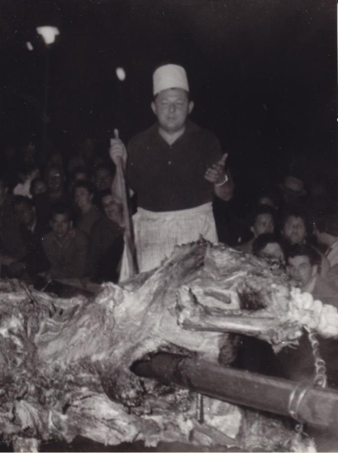 Peka vola na odprtju zdravilišča Atomske toplice Podčetrtek (danes Terme Olimia) leta 1966. Izvirnik hrani Peter Ivačič, kopijo Posavski muzej Brežice.