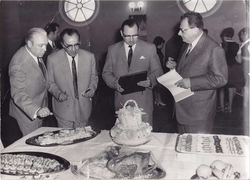 Ocenjevanje jedi, Celje, 6. 6. 1970. Izvirnik hrani Peter Ivačič, kopijo Posavski muzej Brežice.