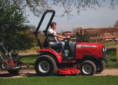 08 Serija MF 1500 Kompaktni traktor serije MF 1500 je idealen za delo v
