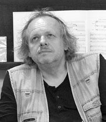 Lipovšku Od leta 1975 je bil član ene najboljših in najbolj originalnih skupin v bivši Jugoslaviji "Buldožer", s katero je posnel sedem studijskih albumov ter en dvojni koncertni album.