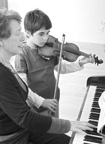 Virkla >> Društvo klavirskih pedagogov Slovenije EPTA Kaj so za vas najbolj dragoceni napotki, kaj je najpomembnejše, kar lahko kot korepetitor posredujete učencem oz. dijakom?