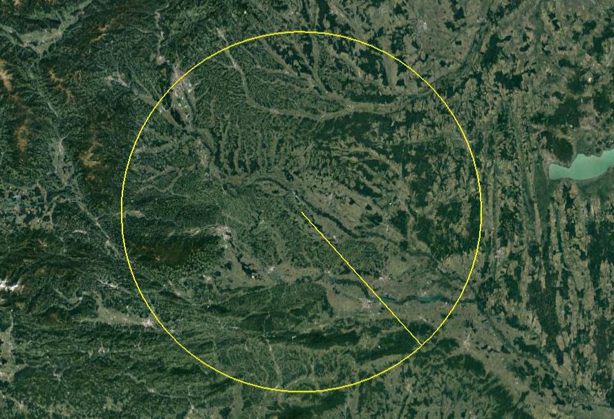 t r = t + t ˑ 0,064 = 63,086 km + (63,086 km ˑ 0,064) = 63,086 km + 0,4038 km = 67,124 km Slika 13: Daljava razgleda s Kapele v Radgonsko-Kapelskih goricah. b.