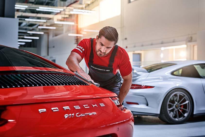 Ekskluzivnost: pečat Prednosti garancije Vsako Porsche vozilo mora biti temeljito pregledano s pomočjo kontrolne liste s 111 kontrolnimi točkami (proti doplačilu za 250 EUR) in po potrebi tudi