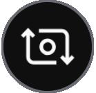 Aplikacije in funkcije Snemanje posnetkov sebe Posnemite avtoportrete s fotoaparatom na sprednji strani. 1 Na seznamu načinov fotografiranja pritisnite Fotografija.