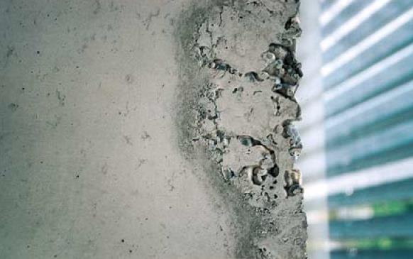 Korektura barvne površine betona