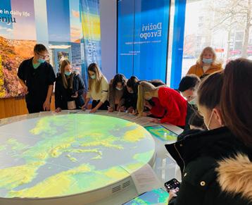 Projekt dijakom in mentorjem omogoča obisk Evropskega parlamenta v Strasbourgu in sodelovanje na mednarodni simulaciji EUROSCOLA.