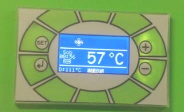 6. ELEKTRO INSTALACIJE Regulacijski panel kotla Atmos Na panelu Atmos so aktivne pozicije: 1 - Termometer 2 Glavno stikalo 5 Varnostni termostat 6 Preklopno stikalo drva/peleti 7 Električna varovalka