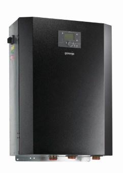 Zunanjo postavitev omogoča kompaktna izvedba toplotne črpalke zrak/voda za zunanjo postavitev v povezavi s Hydrobox-om v kotlovnici.