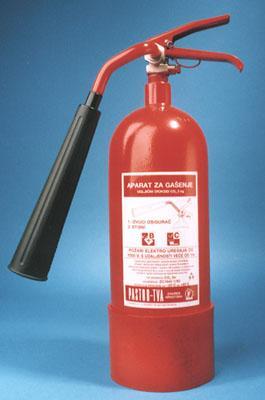 Gasilnik za gašenje s CO 2 Namenjen je gašenju požarov razreda B vnetljive tekoèine, C vnetljivi plini gasilno