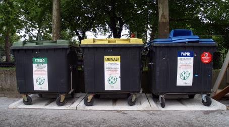 2.4 Ravnanje z odpadki Kako ločevati odpadke?