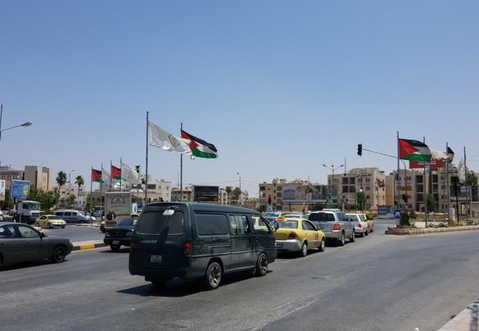 Slika 2: Ulice Irbida Viza Za vstop v Jordanijo je potrebna viza. Enomesečna viza stane 40 JOD (cca 50 EUR).