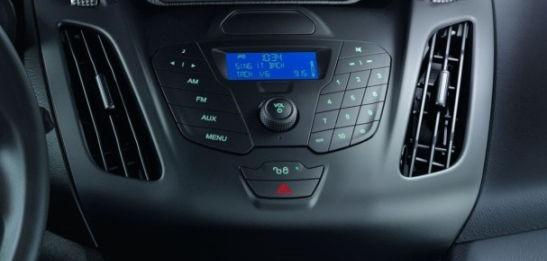 MPC ( ) KODA AMBIENTE TREND TITANUM MULTIMEDIJA MyConnection AM/FM radio 45B 460 S - Vsebuje: 6 zvočnikov, AM/FM antena, volanske kontrole, USB/iPod