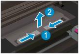 5. Zaprite vratca za dostop do kartuš s črnilom. 6. Če želite nadaljevati s tiskanjem, pritisnite gumb V redu na nadzorni plošči.
