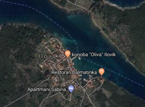 Startno linijo je potrebno prepluti v smereh od severa proti jugu. Cilj: V kanalu med otokoma Ilovik in Sv. Petar, preko podaljšane črte pomola na Iloviku.