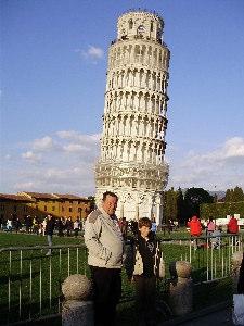 Vlada Italije se je leta 1964 odločila, da bo zvonik rešila pogrezanja.