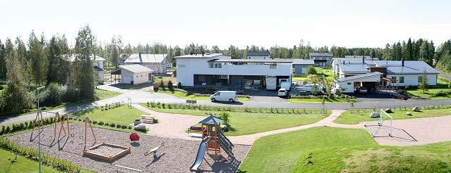 Referenca: Eko vas Kempele, Finska (2009) Naselje 10 hiš (NEH) brez povezave na javno