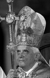 Iz ž i vlj enja Iz poslanice svetega očeta Benedikta XVI. za 49.