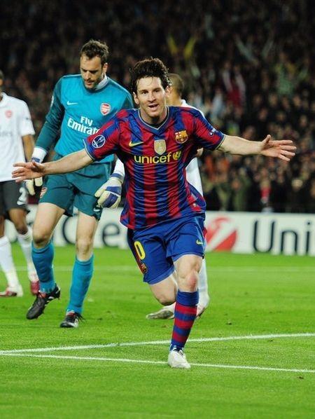 SEZONA 2010-11 9.Septembra je Messi utrpel poškodbo gležnja.