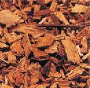 Slika 30: Sekanci Peleti so stiskanci, narejeni iz čistega lesa. Proizvajajo se industrijsko s stiskanjem suhega lesnega prahu in žaganja. So valjaste oblike, premera 8 mm in dolžine do 50 mm.