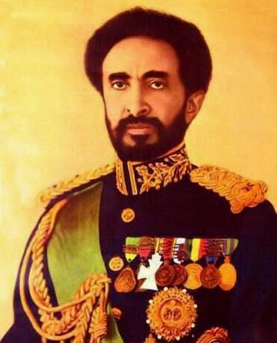 HAILE SELASSI I. Rodil se je 23. julija 1892 in umrl 27. avgusta 1975. Bil je prvi samostojni afriški temnopolti monarh in hkrati zadnji cesar Etiopije.
