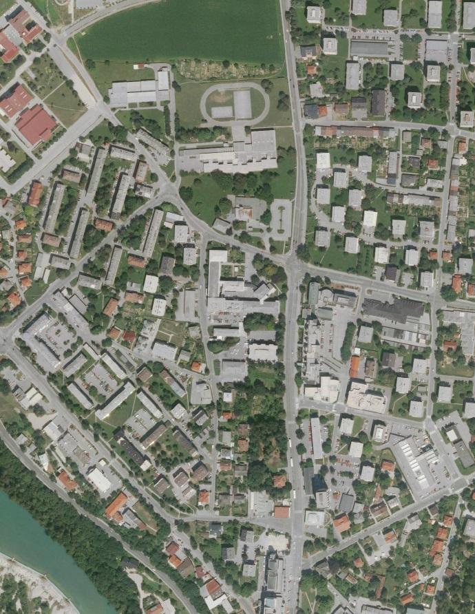 OPPN za območje»avtobusni terminal«v Kranju (2) Pri načrtovanju je potrebno: nove stavbe ob Bleiweisovi cesti oblikovati po enotnih oblikovalskih izhodiščih, glede na to, da bodo predstavljale